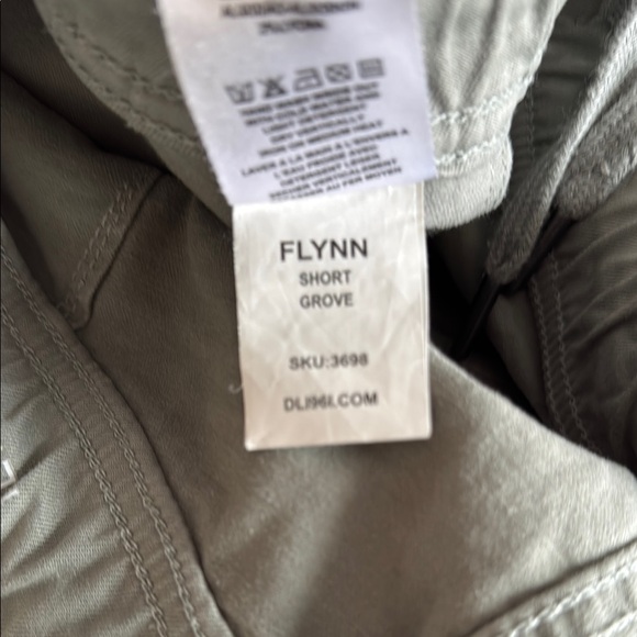 DL1961 Women's Olive Cargo Shorts - Picture 5 of 5